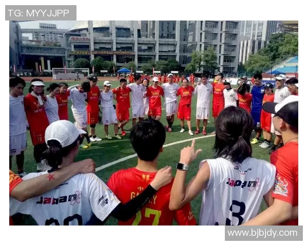 深圳飞盘队的战术优势与整体压制分析探讨 深圳飞盘队的战术优势与整体压制分析探讨