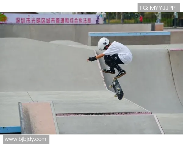 赛后分析：上海滑板队与成都滑板队战术对决的深度剖析与启示