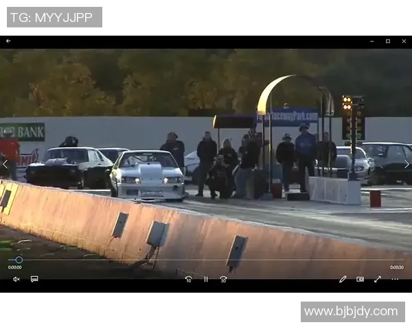 赛后复盘:上海网球队与西安网球队速度对决的精彩瞬间分析 赛后复盘:上海网球队与西安网球队速度对决的精彩瞬间分析